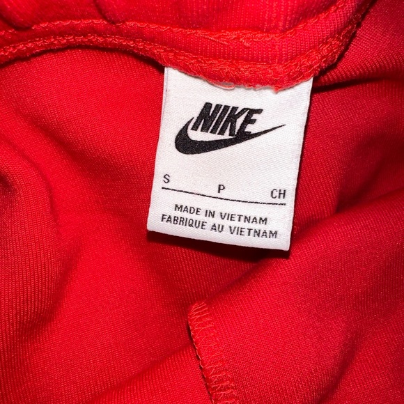 Red Nike Tech, barely used at all perfect condition - Picture 4 of 8